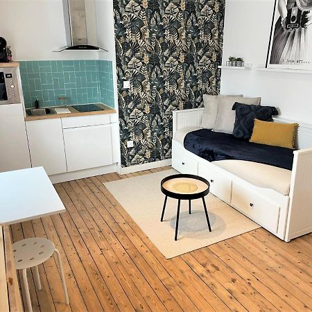Appartement Studio proche hyper-centre avenue Jean Jaurès Reims Extérieur photo