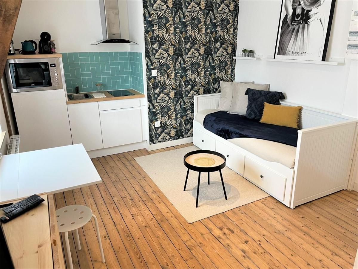 Appartement Studio proche hyper-centre avenue Jean Jaurès Reims Extérieur photo